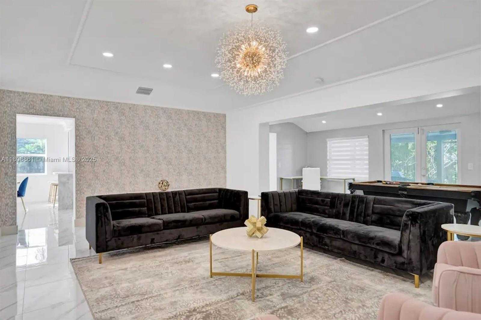 Small Image of 725 HARRISON ST, Hollywood Number 10