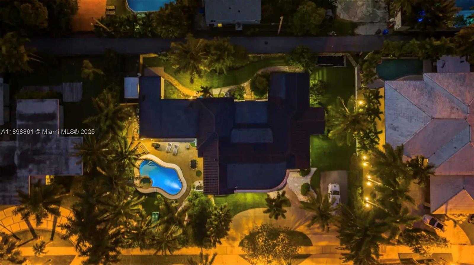 Small Image of 725 HARRISON ST, Hollywood Number 13