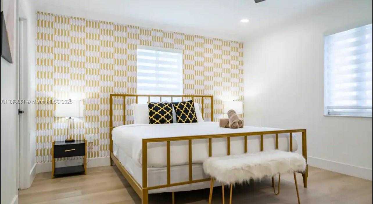 Small Image of 725 HARRISON ST, Hollywood Number 22