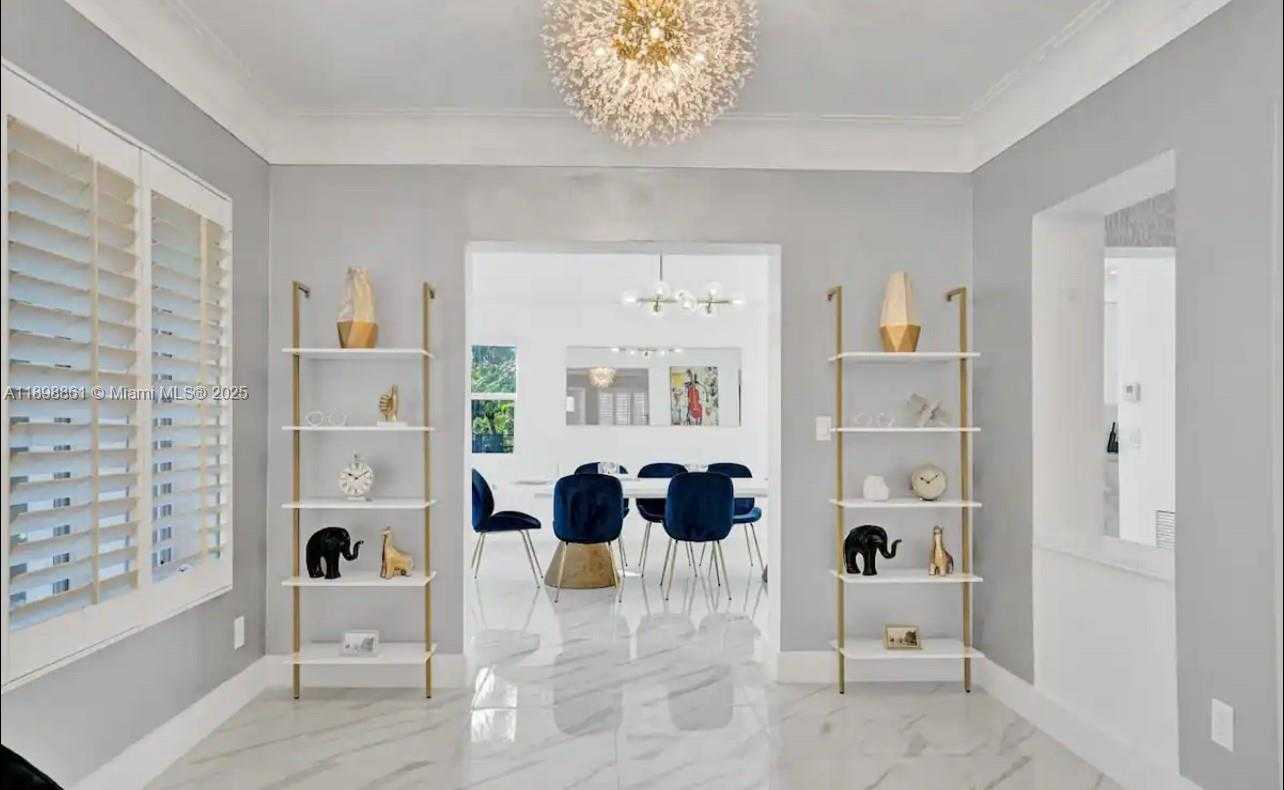 Small Image of 725 HARRISON ST, Hollywood Number 30