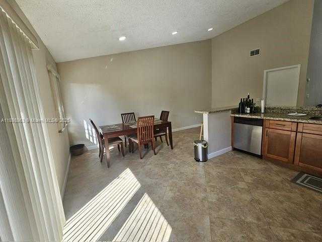 Small Image of 8660 SOUTH WEST 14TH ST, Pembroke Pines Number 14
