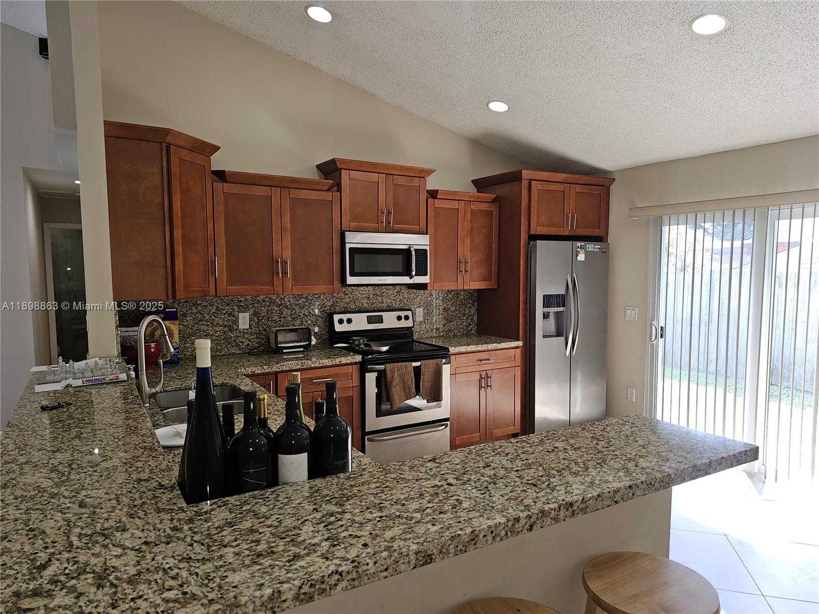 Small Image of 8660 SOUTH WEST 14TH ST, Pembroke Pines Number 26