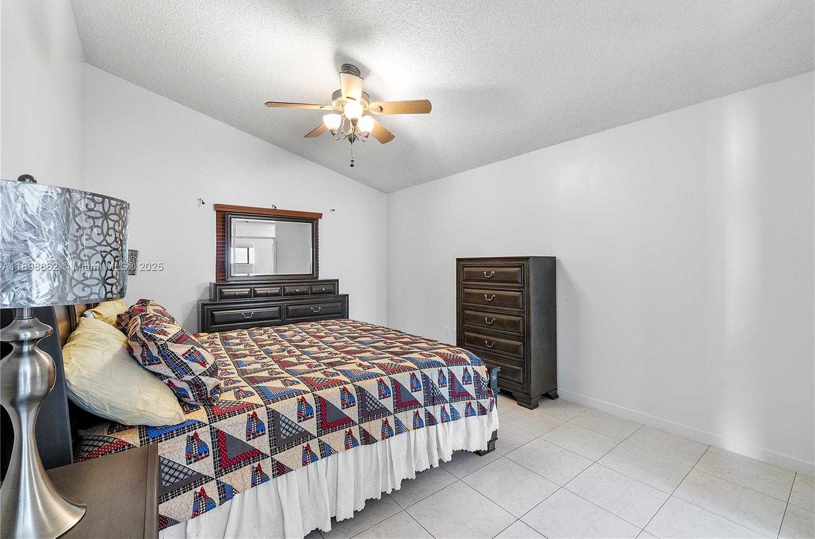 Small Image of 823 EAST PALM RUN DR, North Lauderdale Number 5