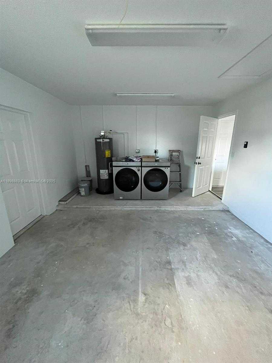 Small Image of 5218 SE 43 ST, Okeechobee Number 13