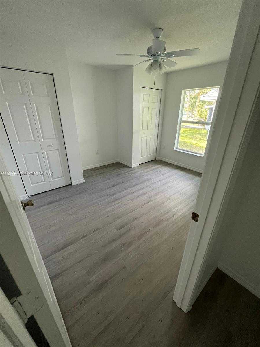 Small Image of 5218 SE 43 ST, Okeechobee Number 4