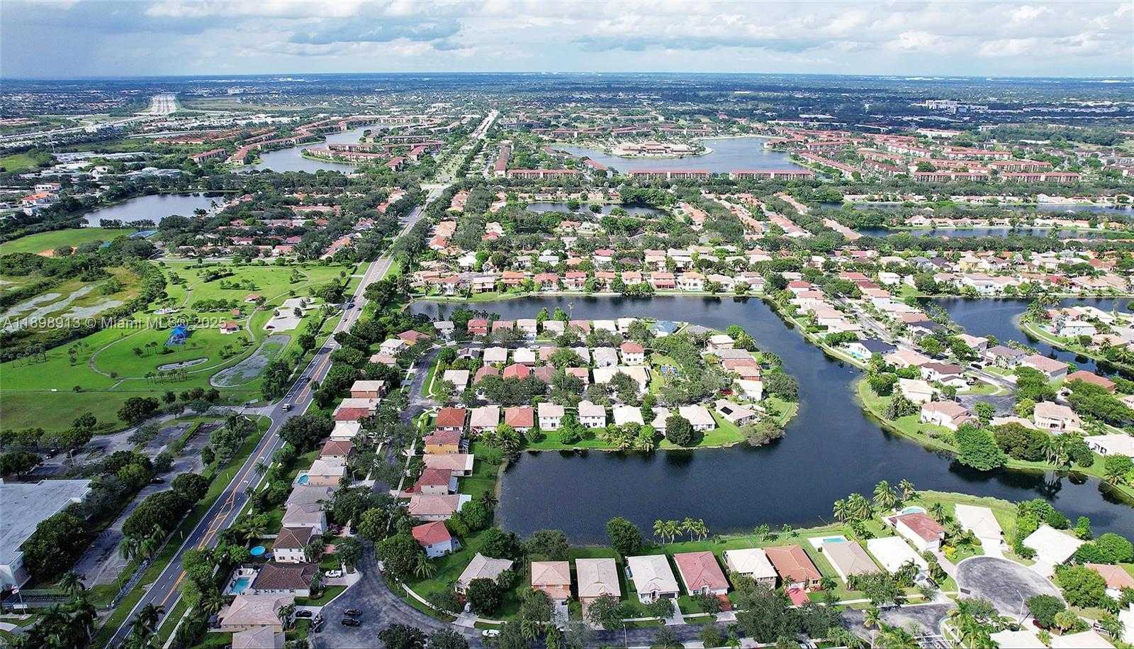 Small Image of 13463 SOUTH WEST 27TH ST, Miramar Number 6