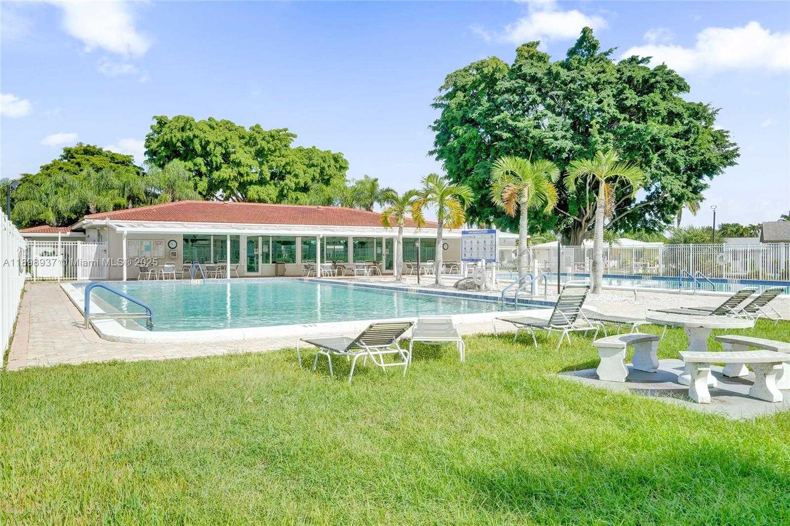 Imagen de Pequeño Objeto