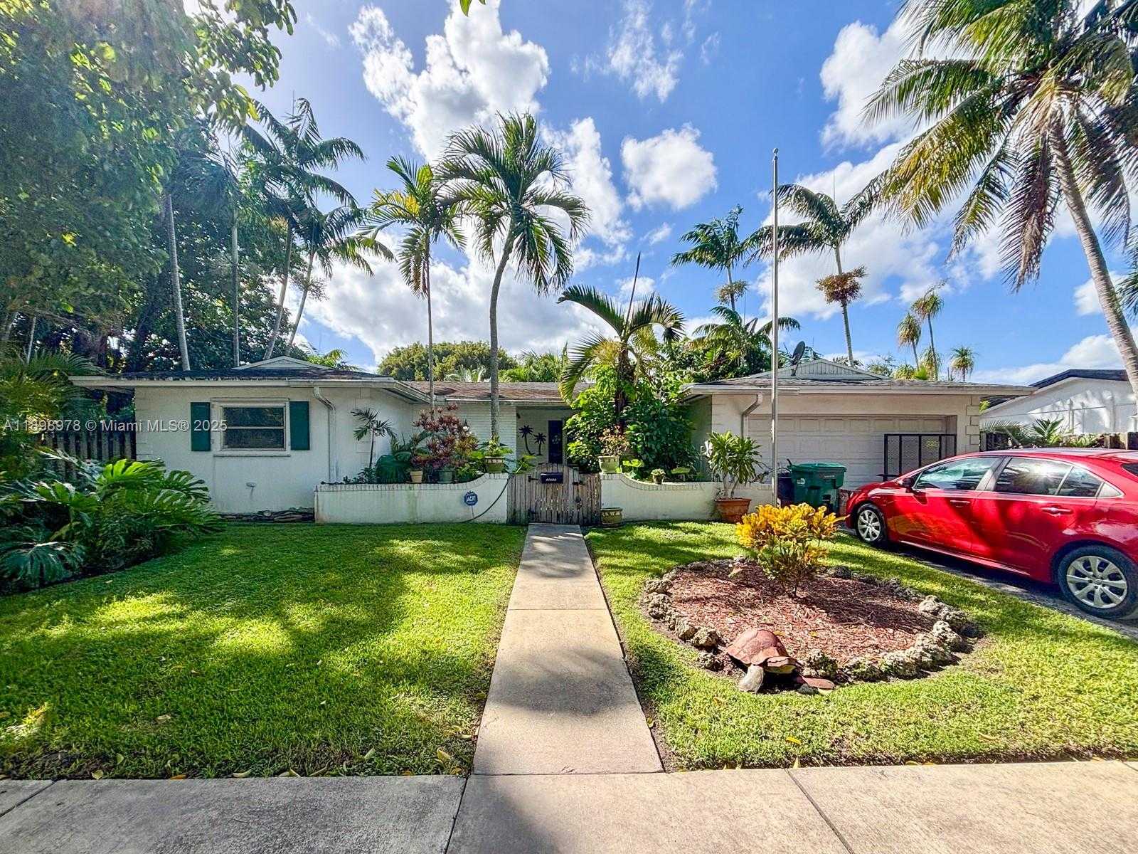 Small Image of 18730 SOUTH WEST 90TH AVE, Cutler Bay Number 2