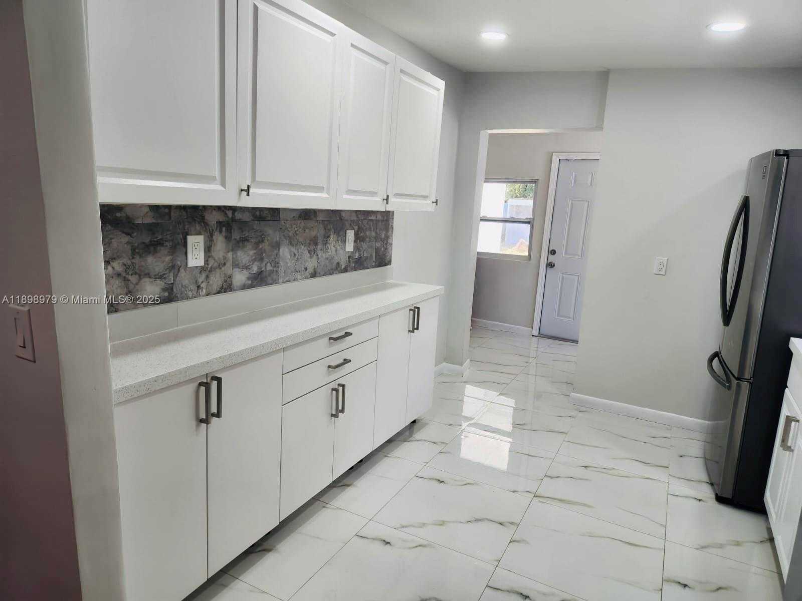 Small Image of 17926 SOUTH WEST 104TH AVE, Miami Number 30