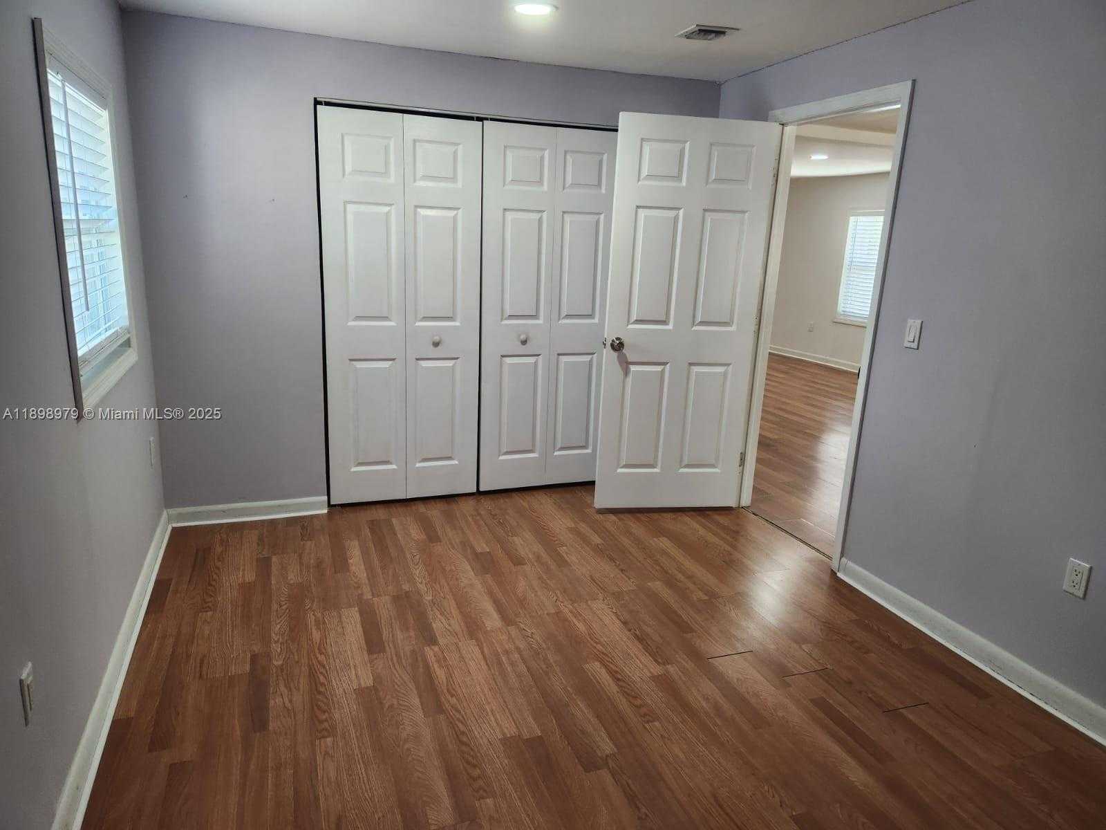 Small Image of 17926 SOUTH WEST 104TH AVE, Miami Number 42