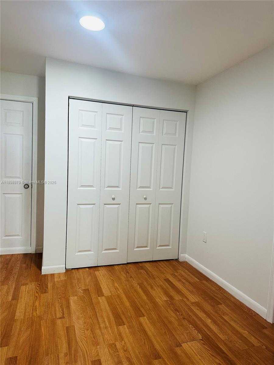 Small Image of 17926 SOUTH WEST 104TH AVE, Miami Number 7