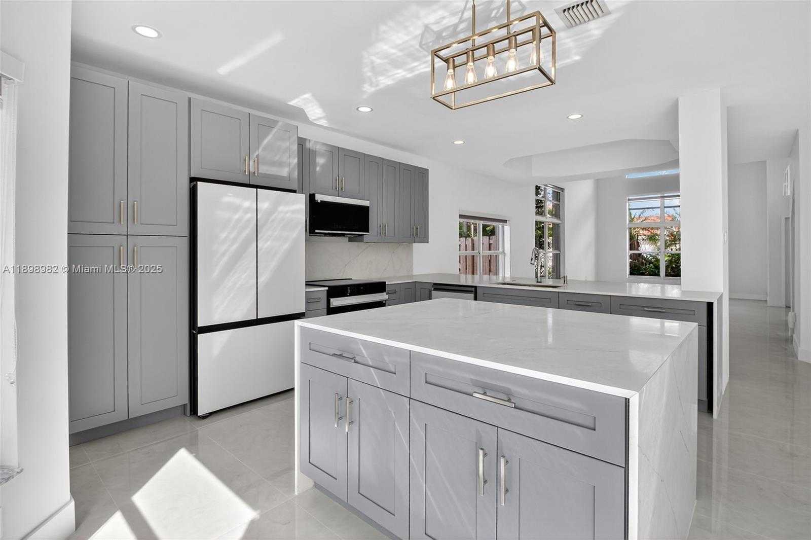 Small Image of 11244 NORTH WEST 58TH TER, Doral Number 11