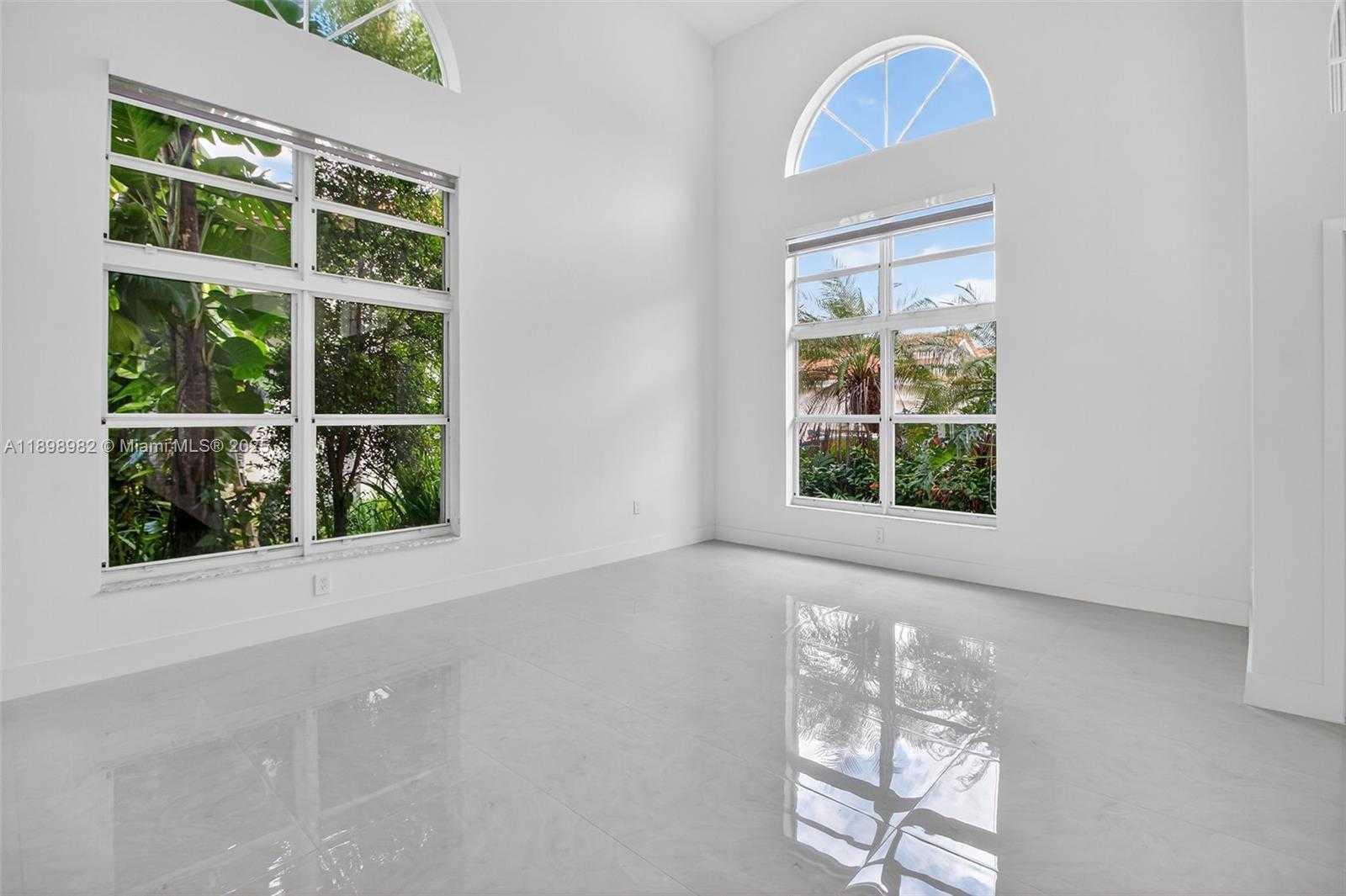 Small Image of 11244 NORTH WEST 58TH TER, Doral Number 18