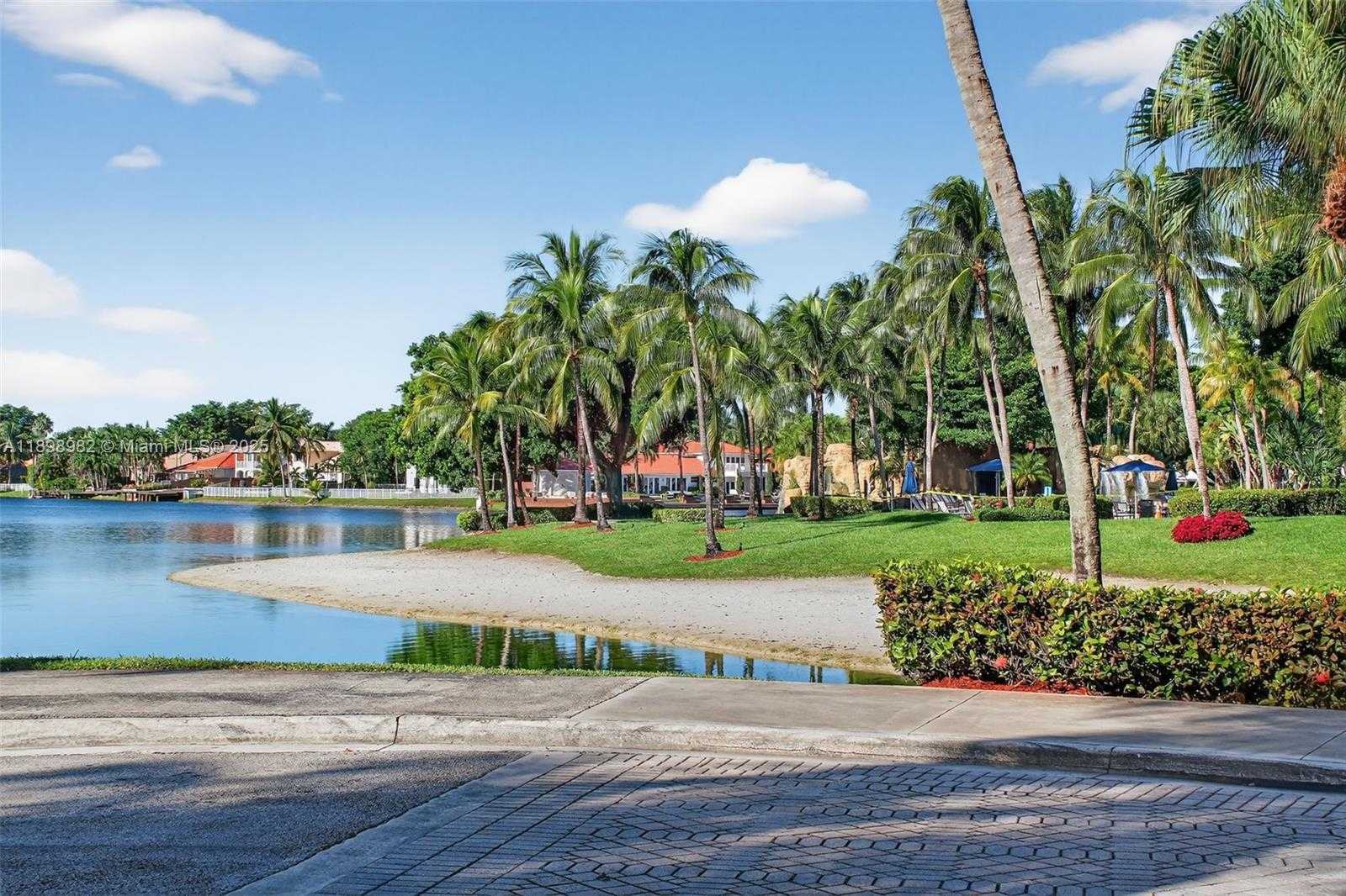 Small Image of 11244 NORTH WEST 58TH TER, Doral Number 50
