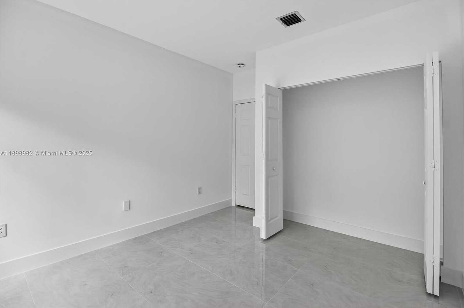 Small Image of 11244 NORTH WEST 58TH TER, Doral Number 52