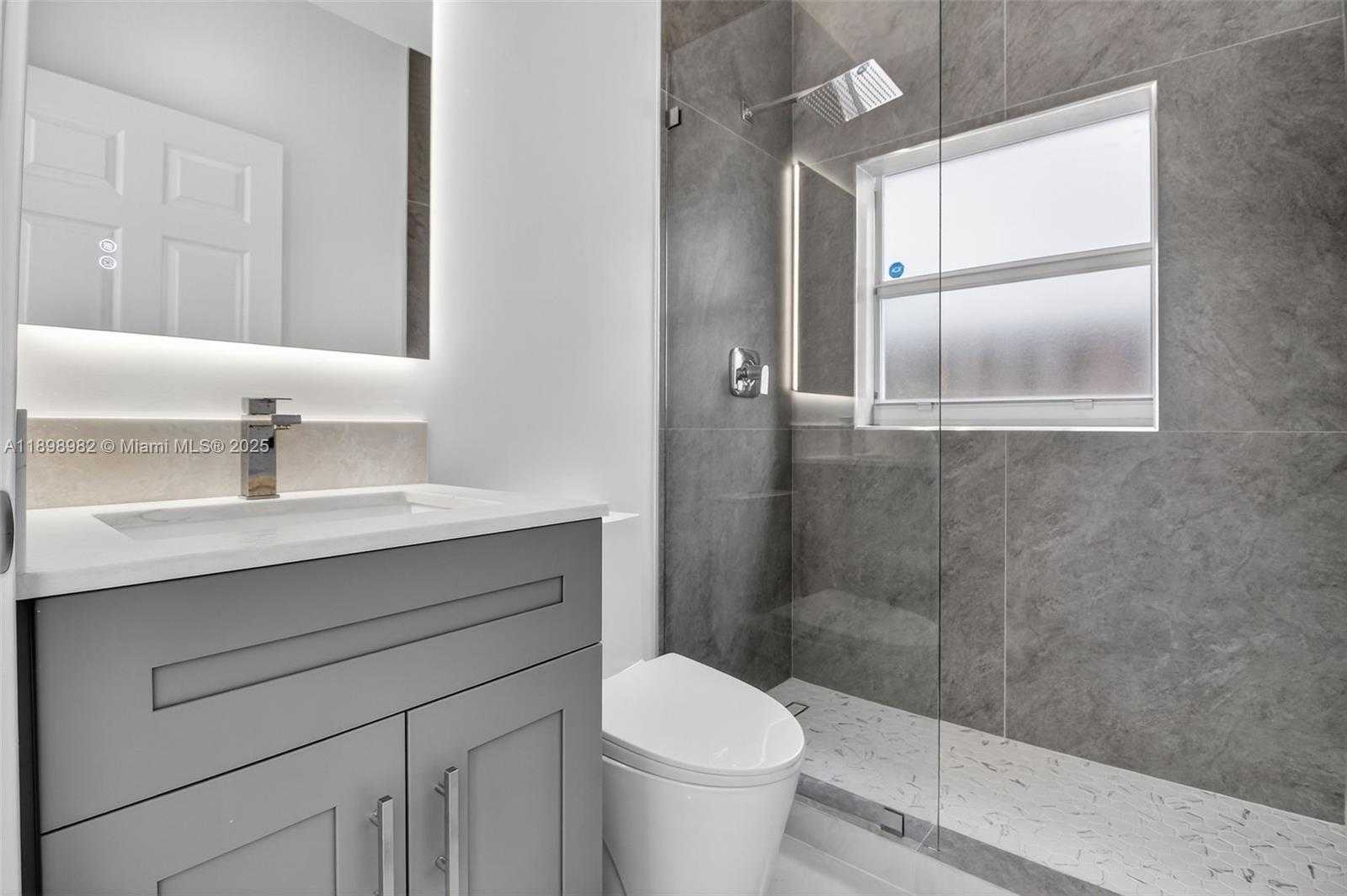 Small Image of 11244 NORTH WEST 58TH TER, Doral Number 53