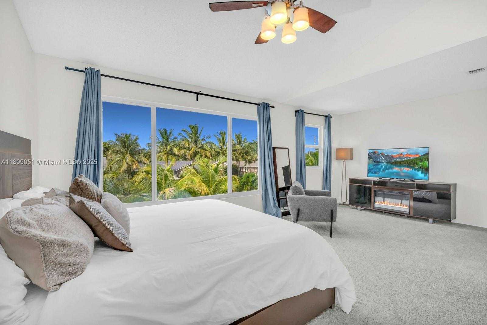 Small Image of 10045 GROVE LN, Cooper City Number 28