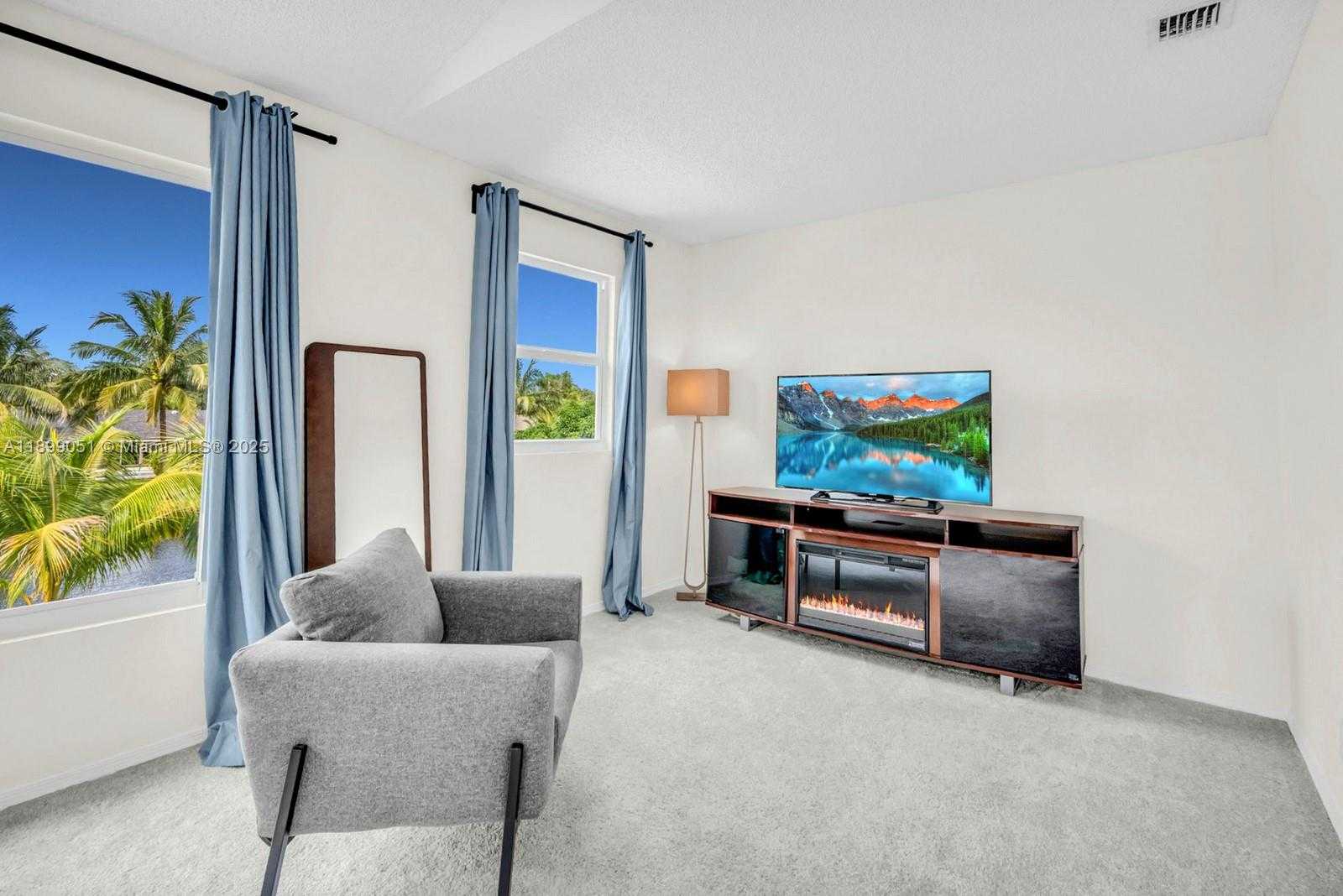 Small Image of 10045 GROVE LN, Cooper City Number 29