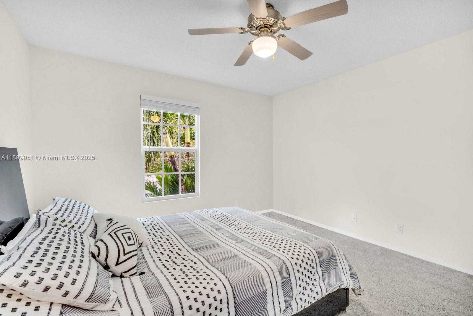 Small Image of 10045 GROVE LN, Cooper City Number 39