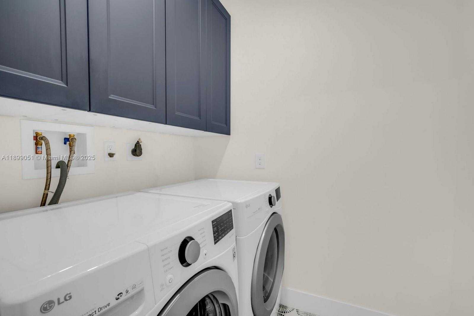 Small Image of 10045 GROVE LN, Cooper City Number 40