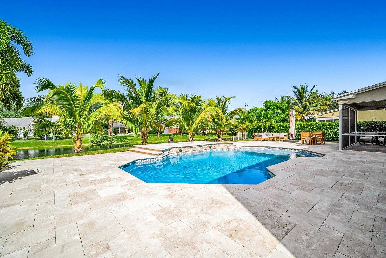 Small Image of 10045 GROVE LN, Cooper City Number 49