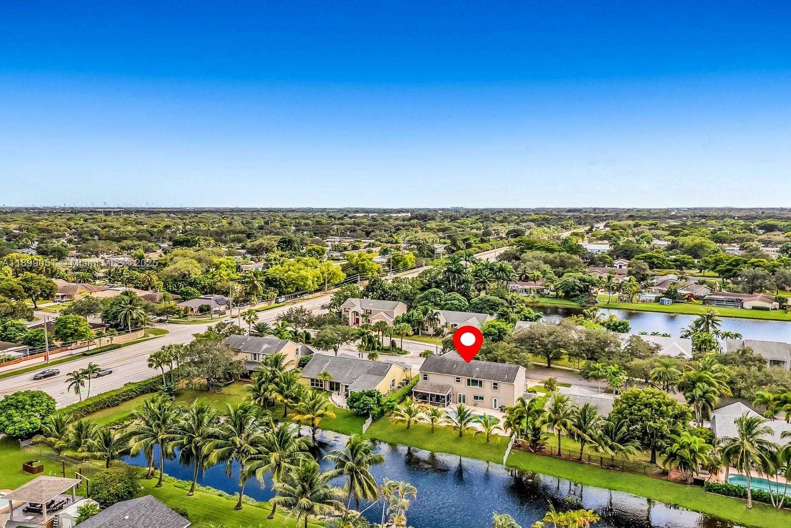 Small Image of 10045 GROVE LN, Cooper City Number 60