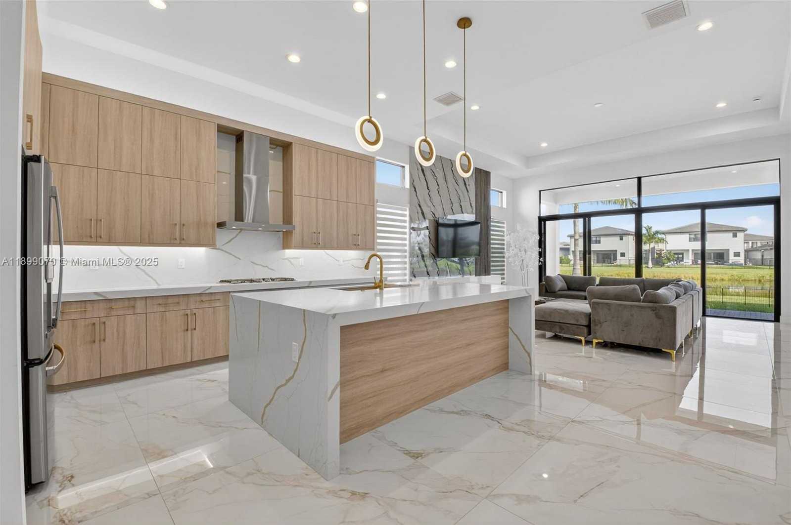 Small Image of 8317 ESSEX COUNTRY CLUB DR, Boca Raton Number 10