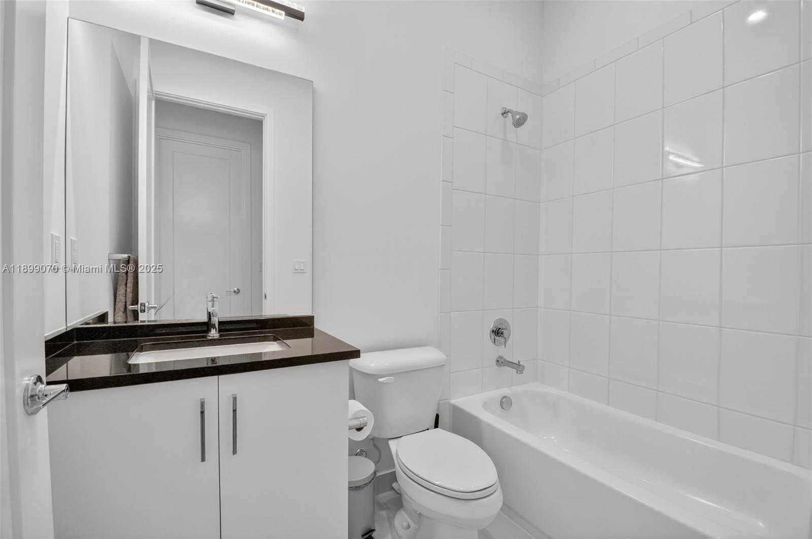 Small Image of 8317 ESSEX COUNTRY CLUB DR, Boca Raton Number 20