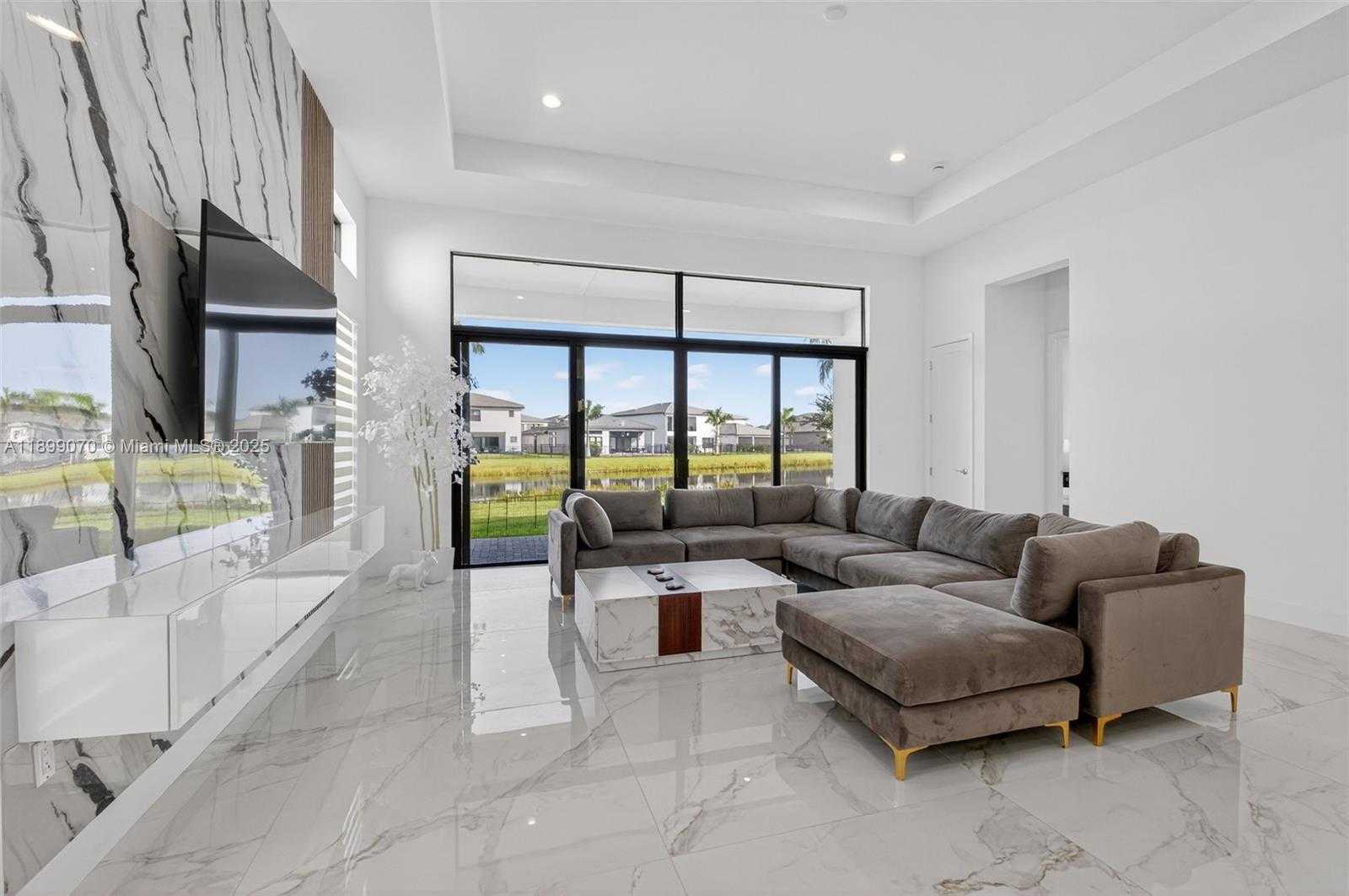 Small Image of 8317 ESSEX COUNTRY CLUB DR, Boca Raton Number 27