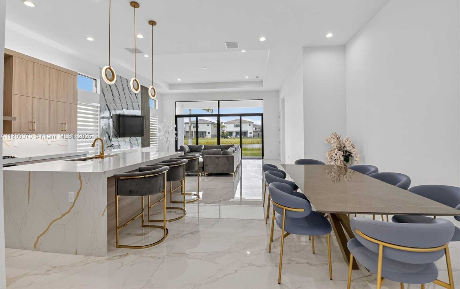 Small Image of 8317 ESSEX COUNTRY CLUB DR, Boca Raton Number 3