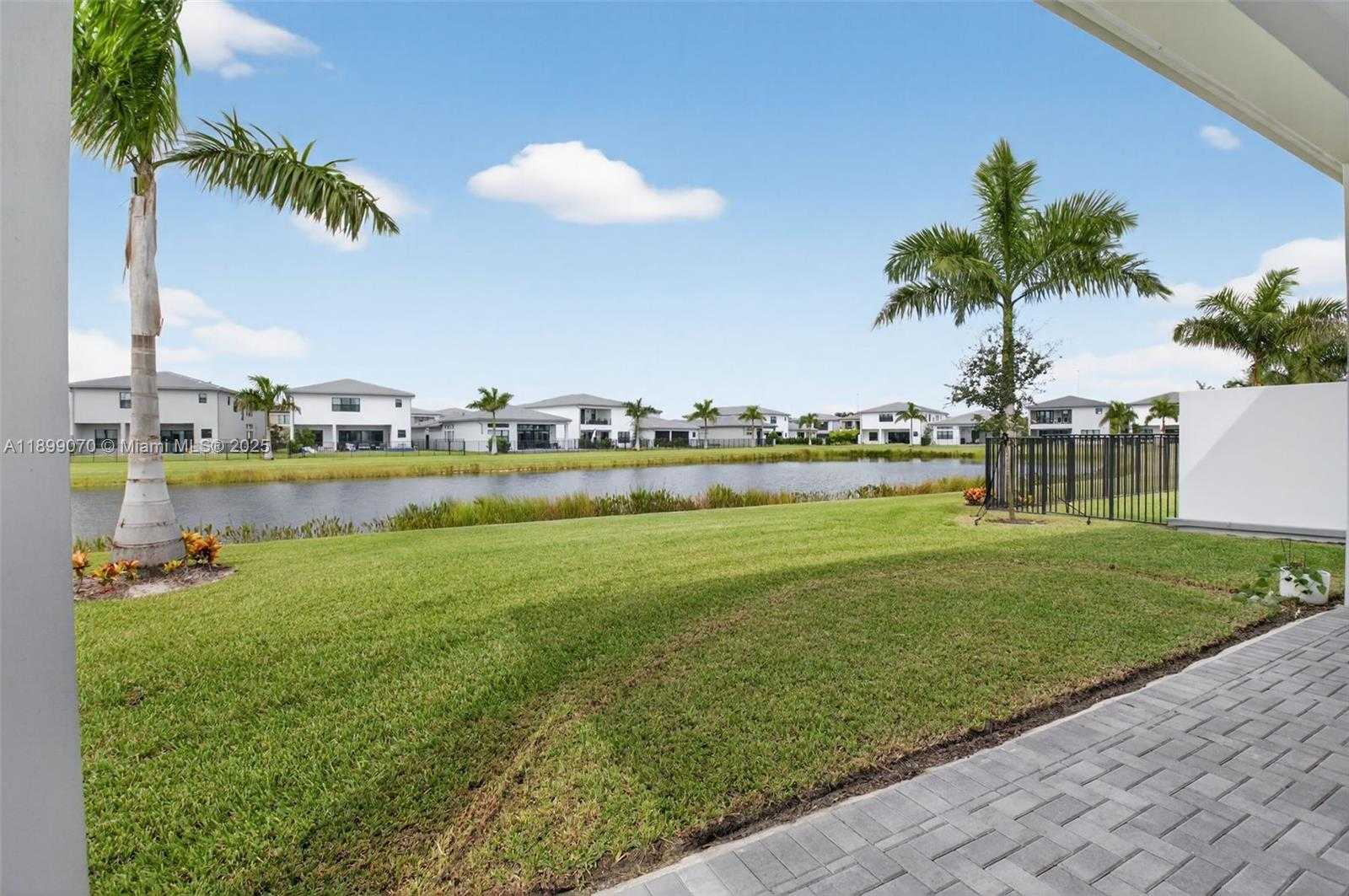 Small Image of 8317 ESSEX COUNTRY CLUB DR, Boca Raton Number 44