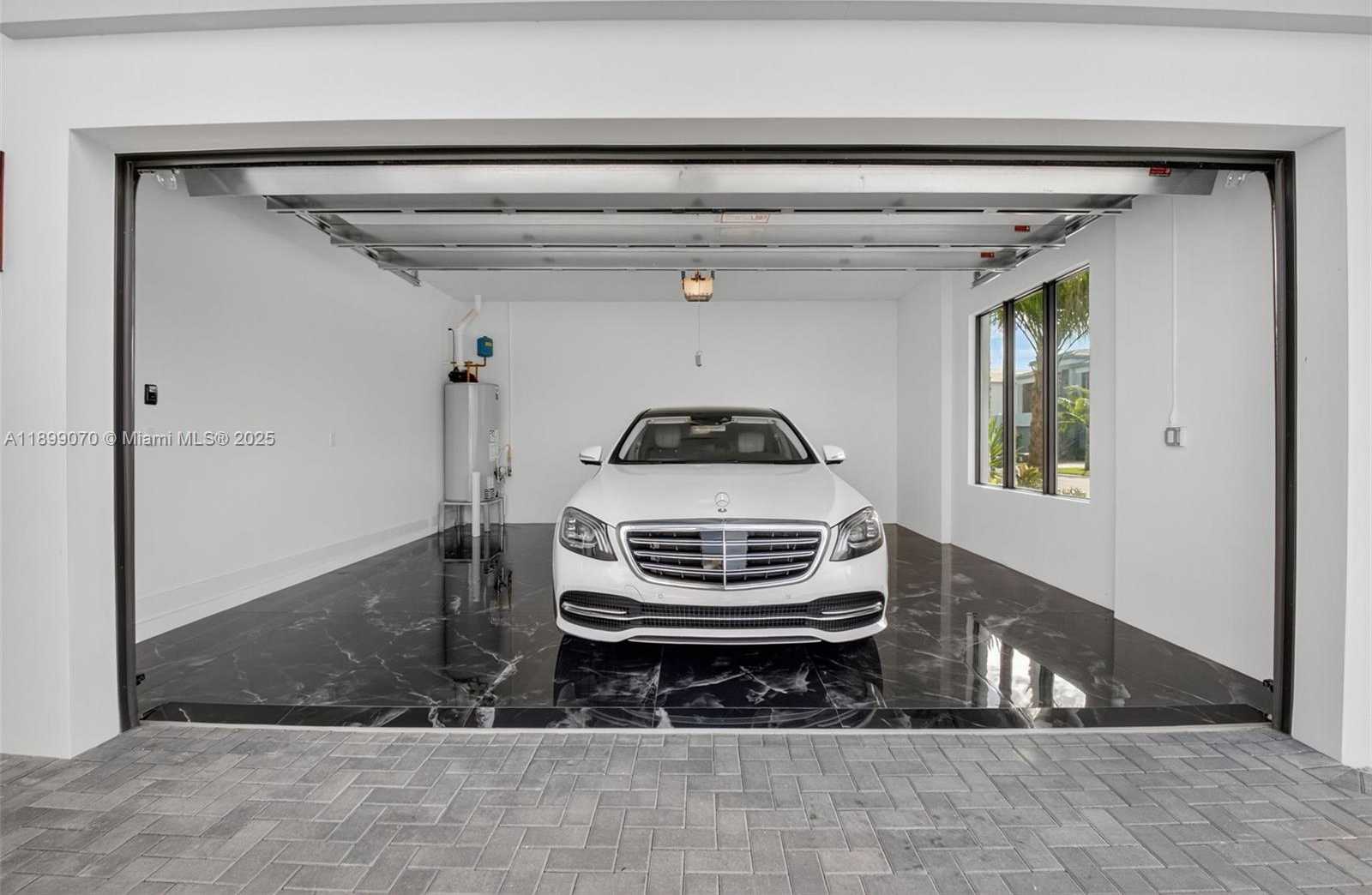 Small Image of 8317 ESSEX COUNTRY CLUB DR, Boca Raton Number 7