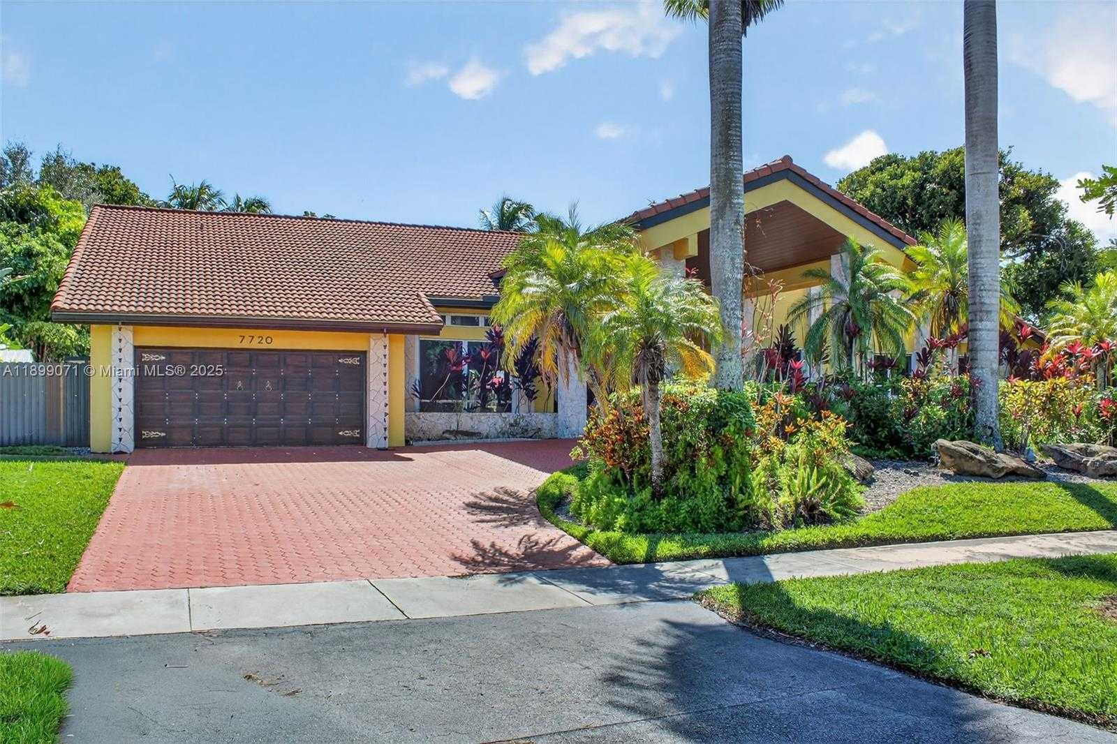 Small Image of 7720 SOUTH WEST 176TH ST, Palmetto Bay Number 3