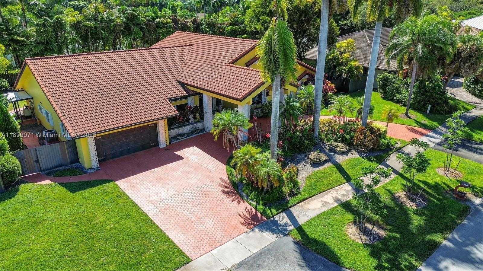 Small Image of 7720 SOUTH WEST 176TH ST, Palmetto Bay Number 4