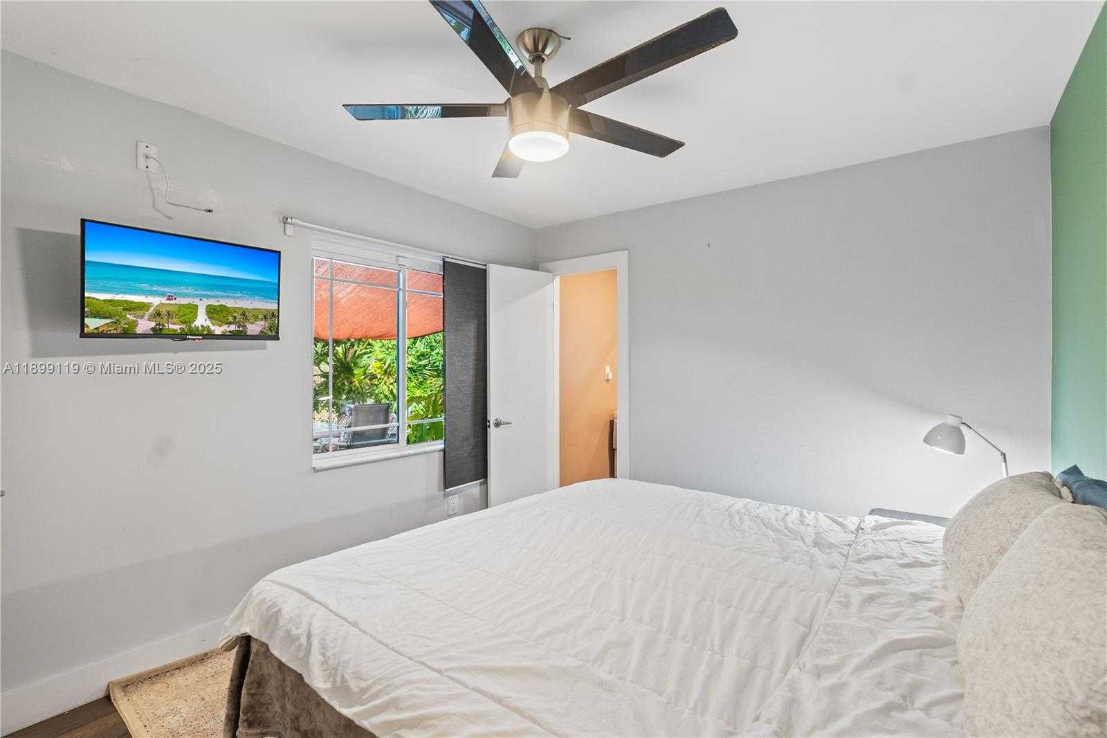 Small Image of 2447 WILSON ST, Hollywood Number 24