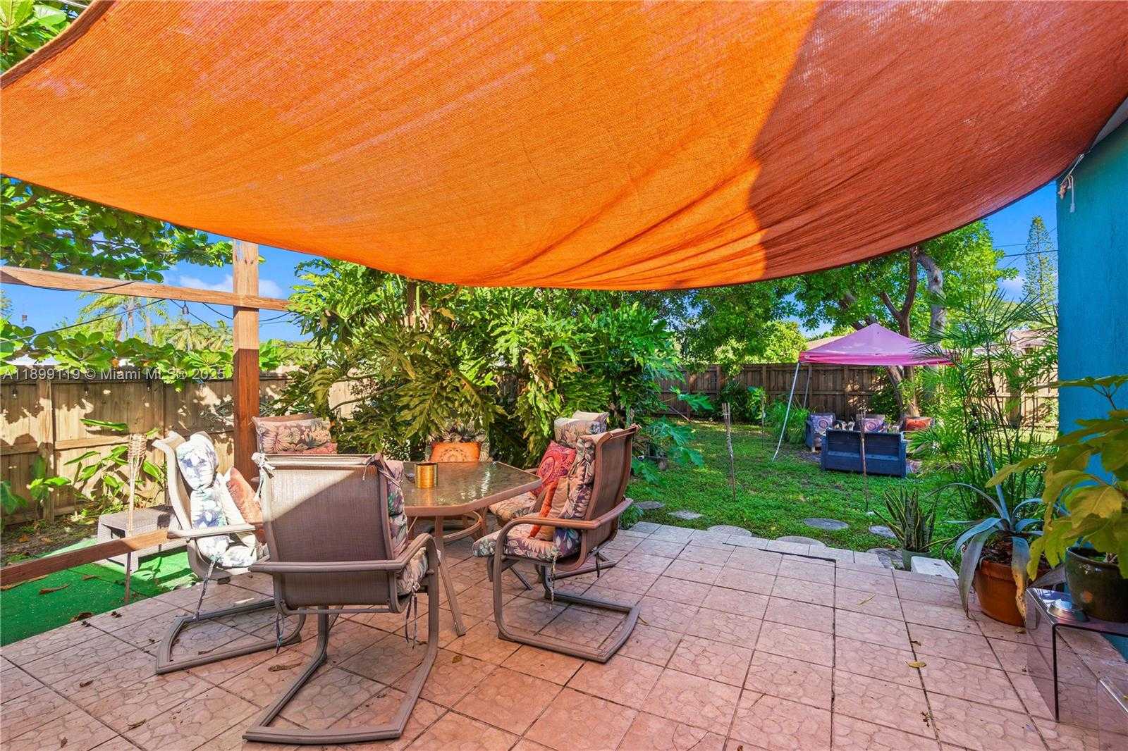 Small Image of 2447 WILSON ST, Hollywood Number 33