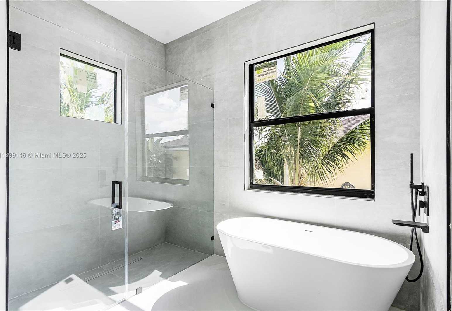 Small Image of 4113 36TH LN, Cape Coral Number 14