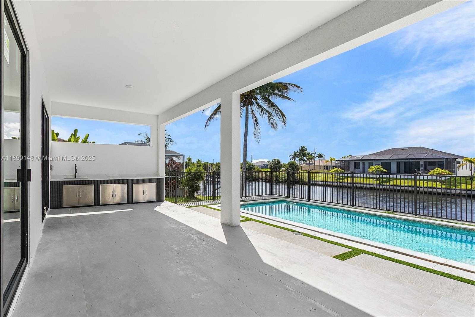 Small Image of 4113 36TH LN, Cape Coral Number 27