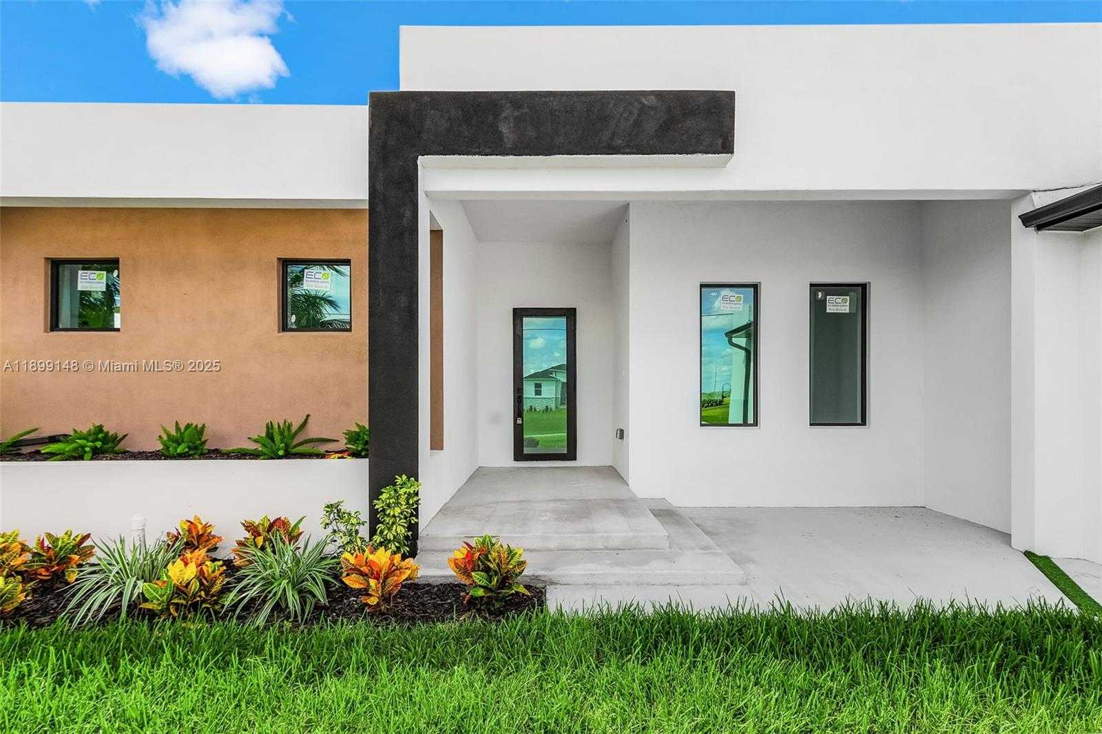 Small Image of 4113 36TH LN, Cape Coral Number 4