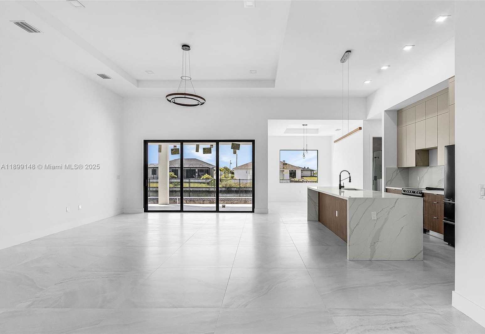 Small Image of 4113 36TH LN, Cape Coral Number 6