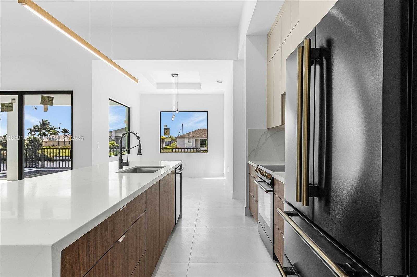 Small Image of 4113 36TH LN, Cape Coral Number 9