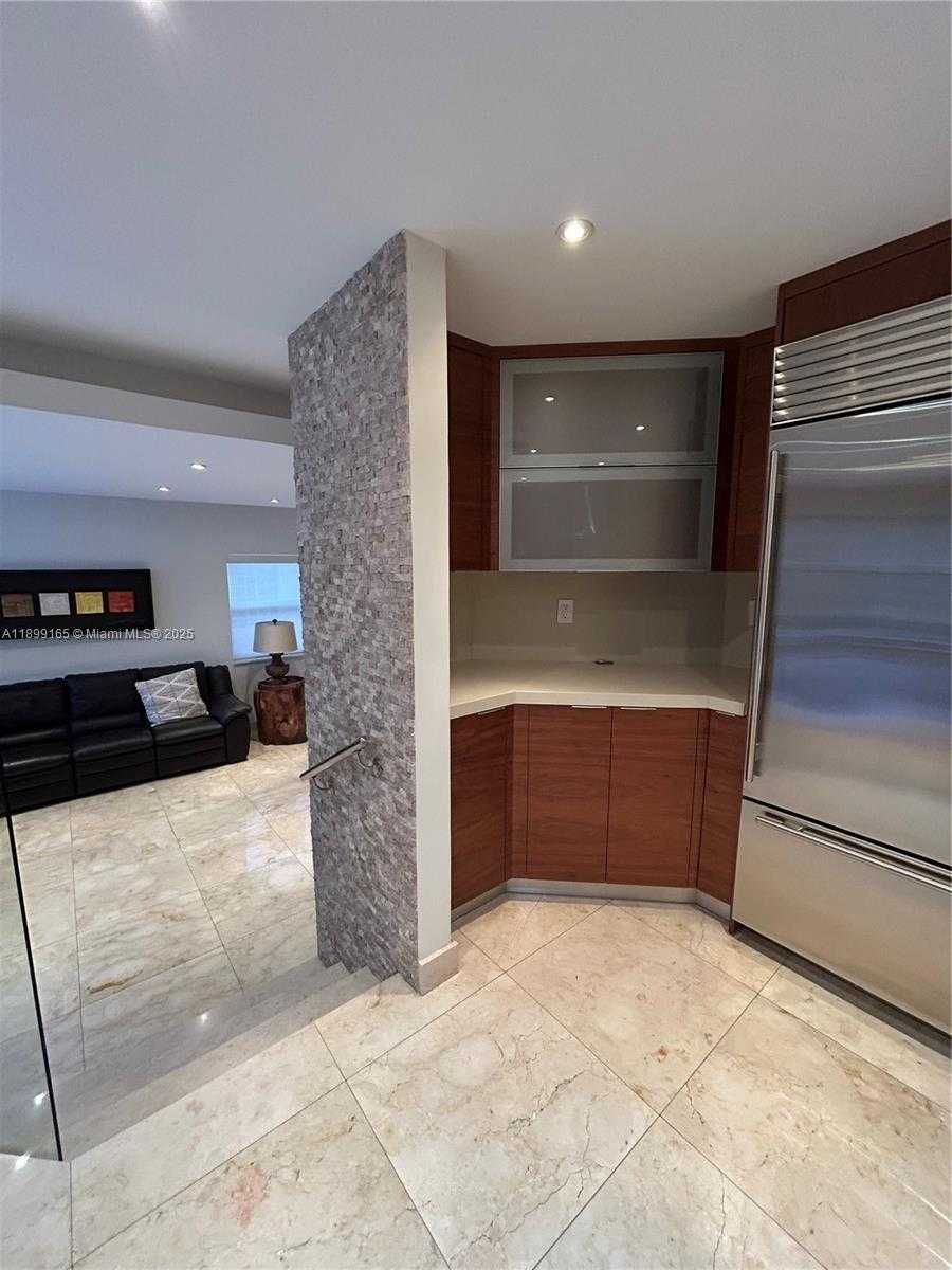 Small Image of 5926 NORTH WEST 110TH CT, Doral Number 14