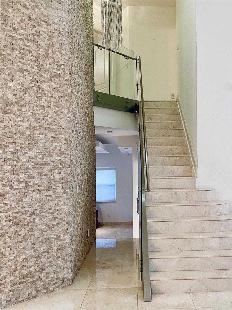 Small Image of 5926 NORTH WEST 110TH CT, Doral Number 19