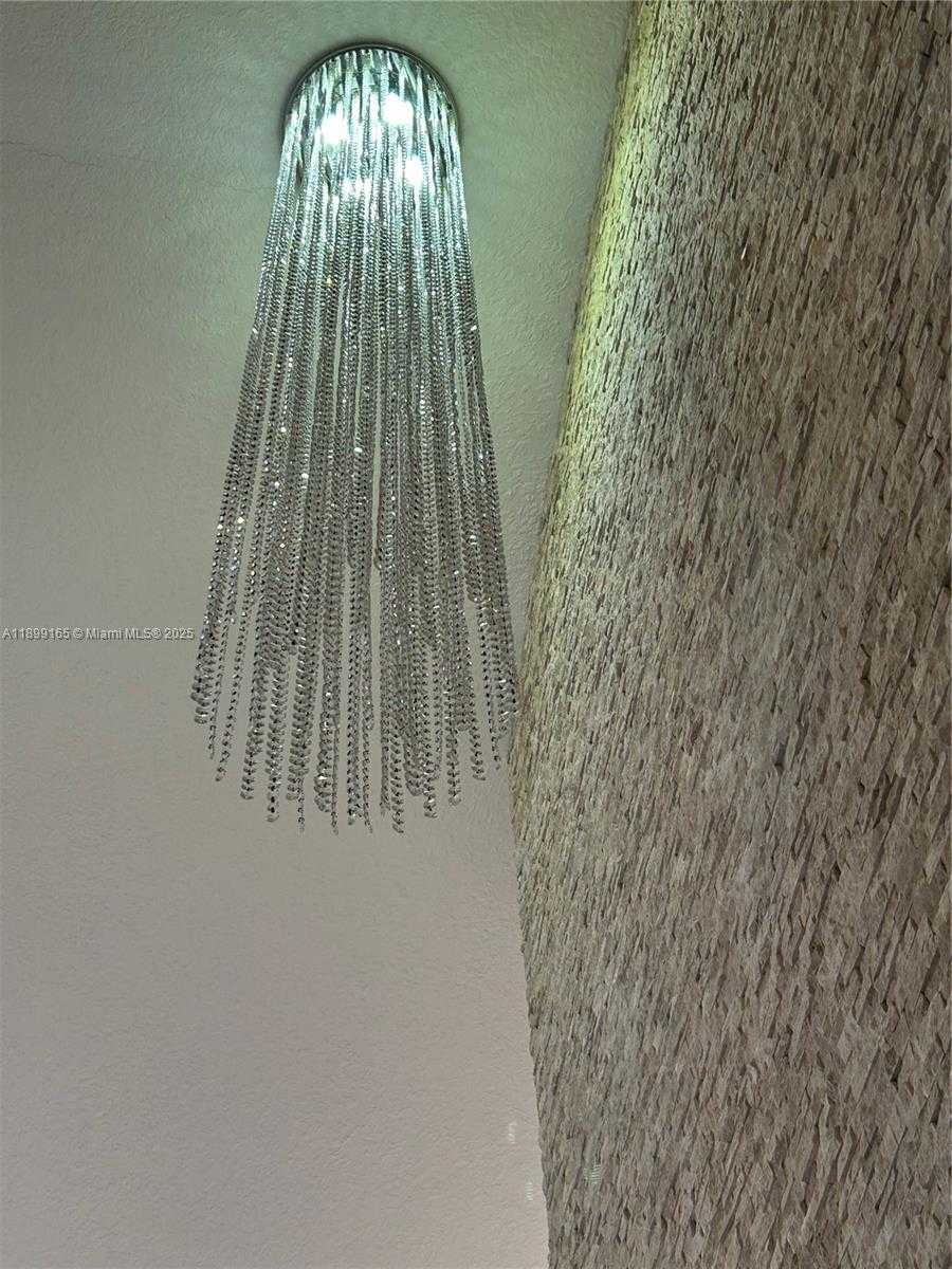 Small Image of 5926 NORTH WEST 110TH CT, Doral Number 20