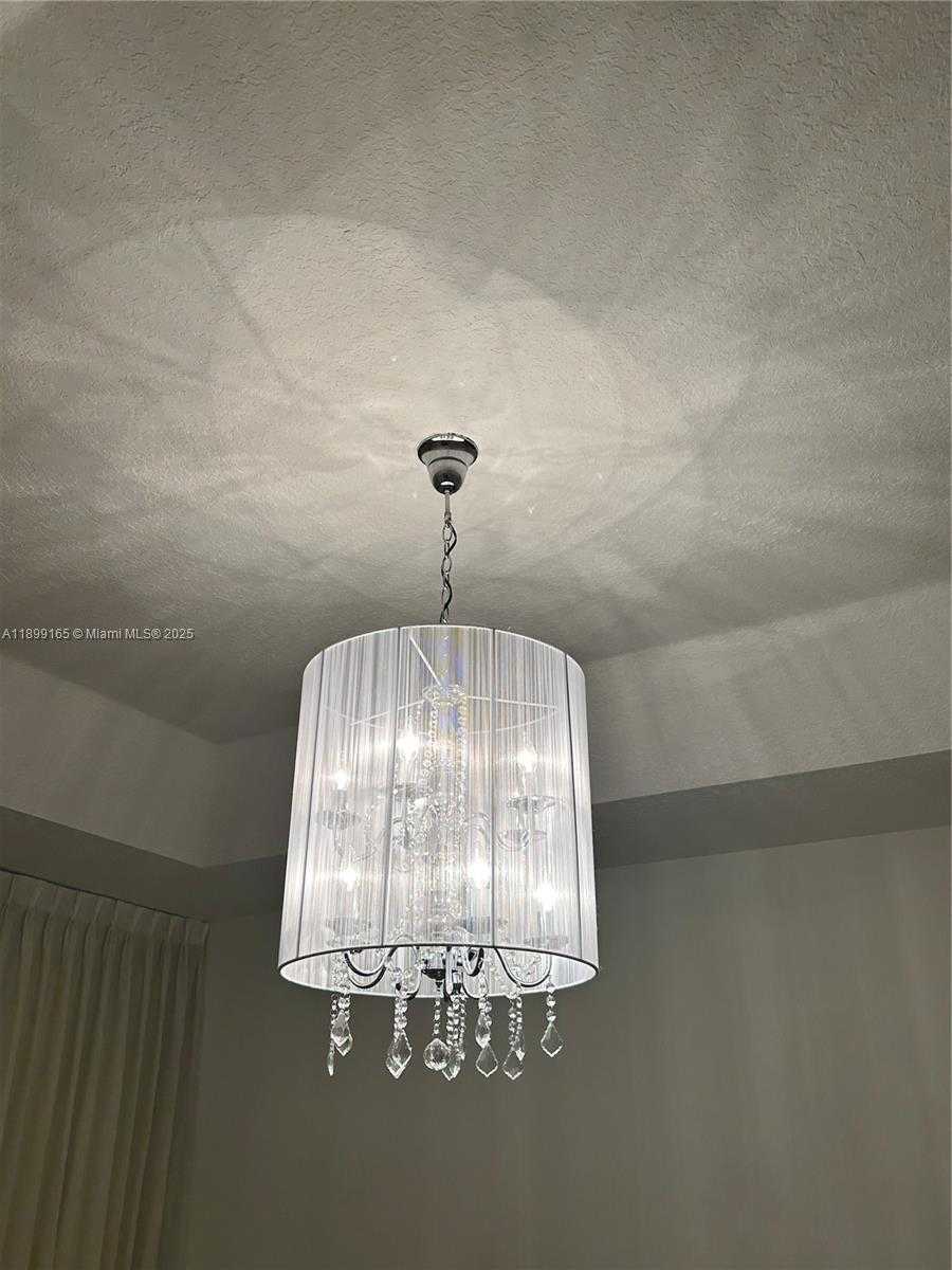 Small Image of 5926 NORTH WEST 110TH CT, Doral Number 23