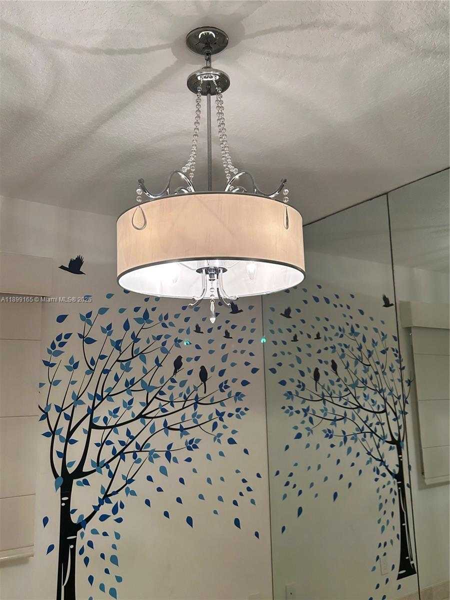 Small Image of 5926 NORTH WEST 110TH CT, Doral Number 35