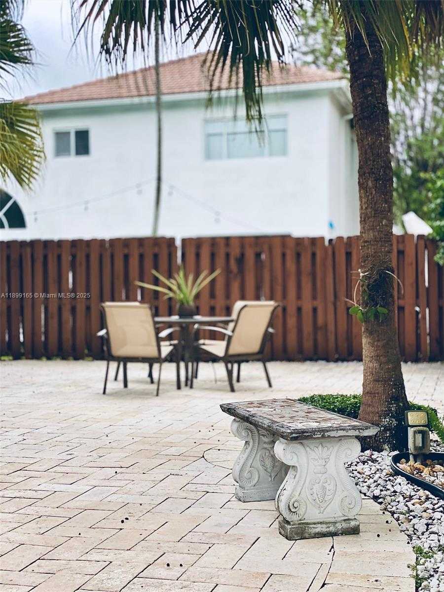 Small Image of 5926 NORTH WEST 110TH CT, Doral Number 44