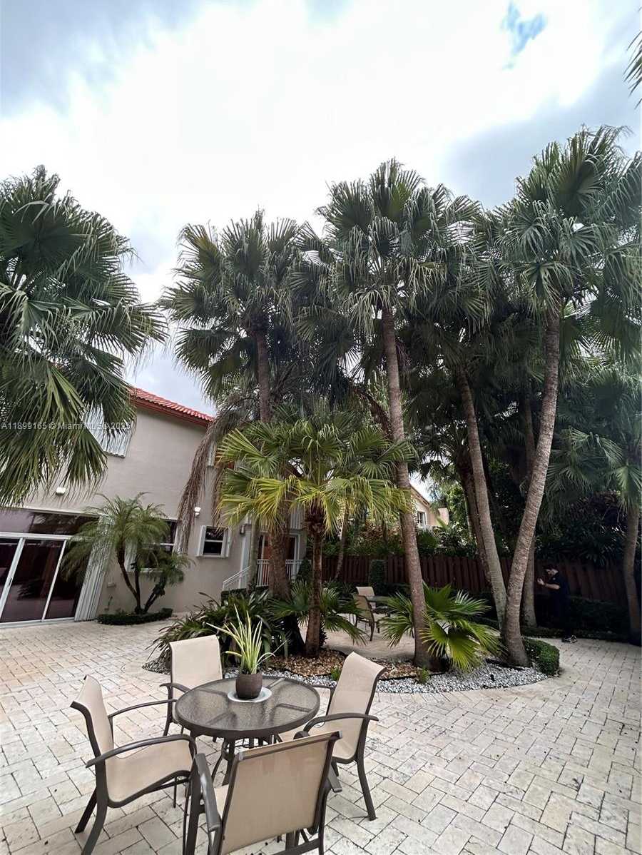 Small Image of 5926 NORTH WEST 110TH CT, Doral Number 45