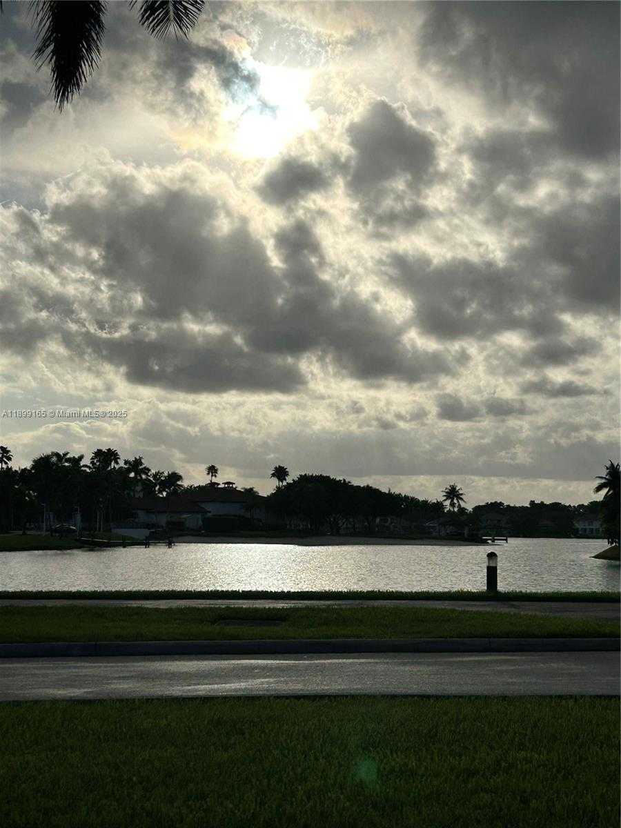 Small Image of 5926 NORTH WEST 110TH CT, Doral Number 47