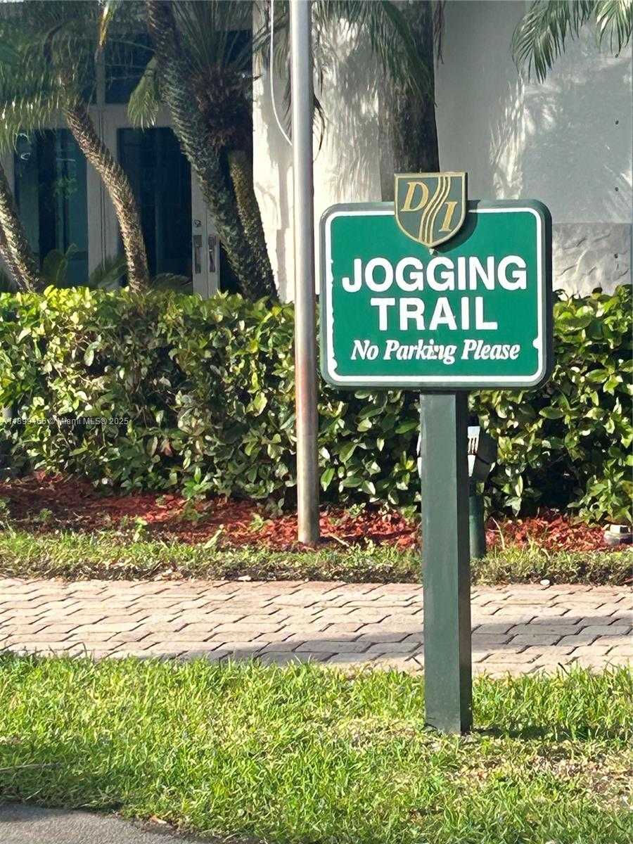 Small Image of 5926 NORTH WEST 110TH CT, Doral Number 49